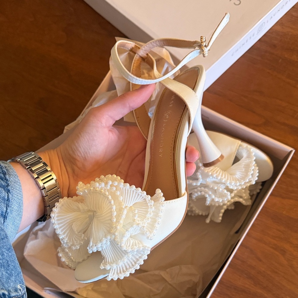 Chinese Laundry Jovie White Fabric Heels